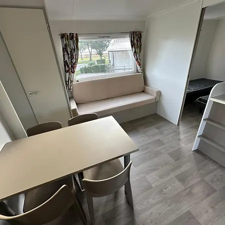 4-6 Personnes Kamp alanı Lattes